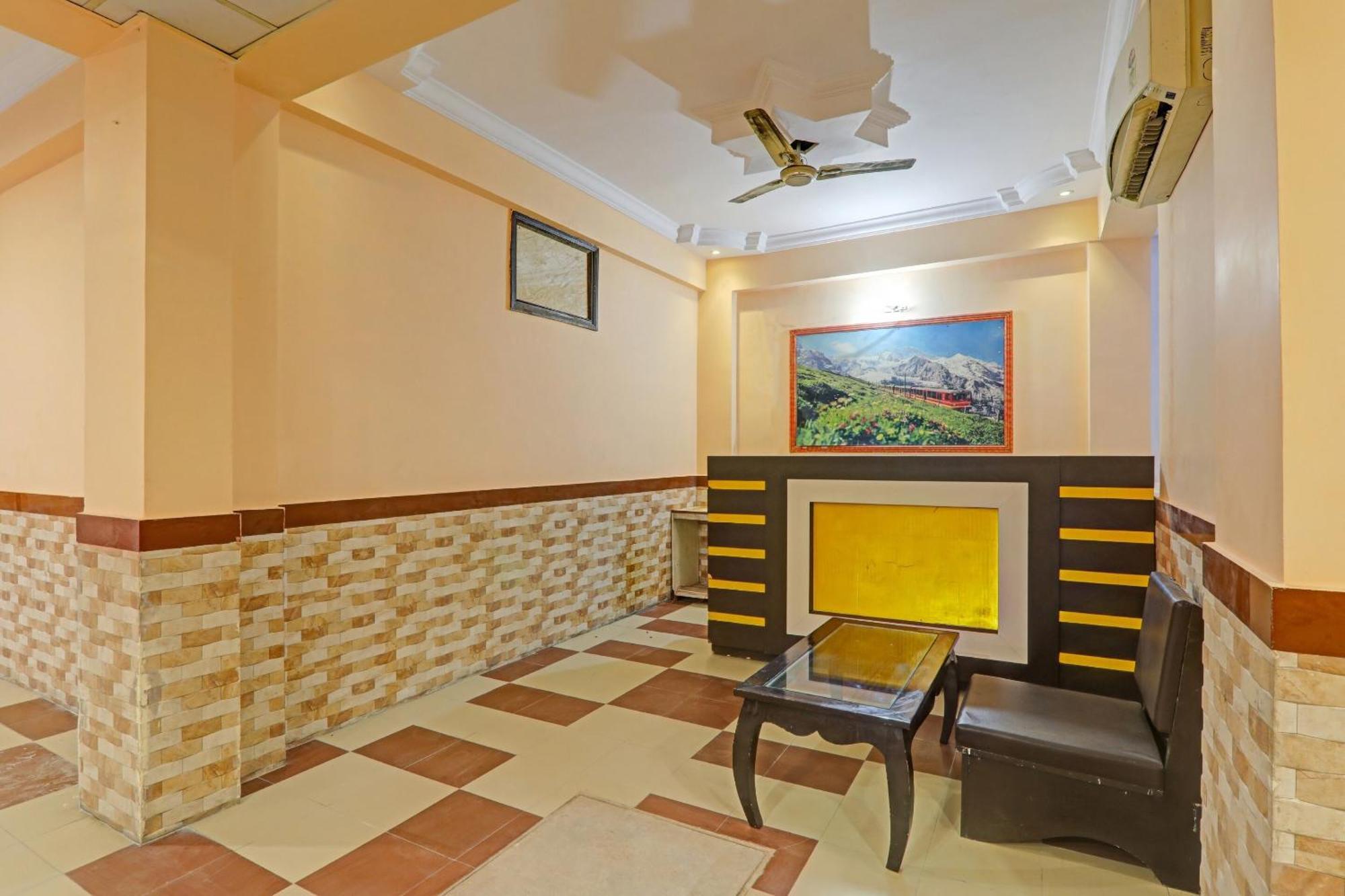 Super Capital O Townhouse Govinda Royal Hotel Kanpur Buitenkant foto