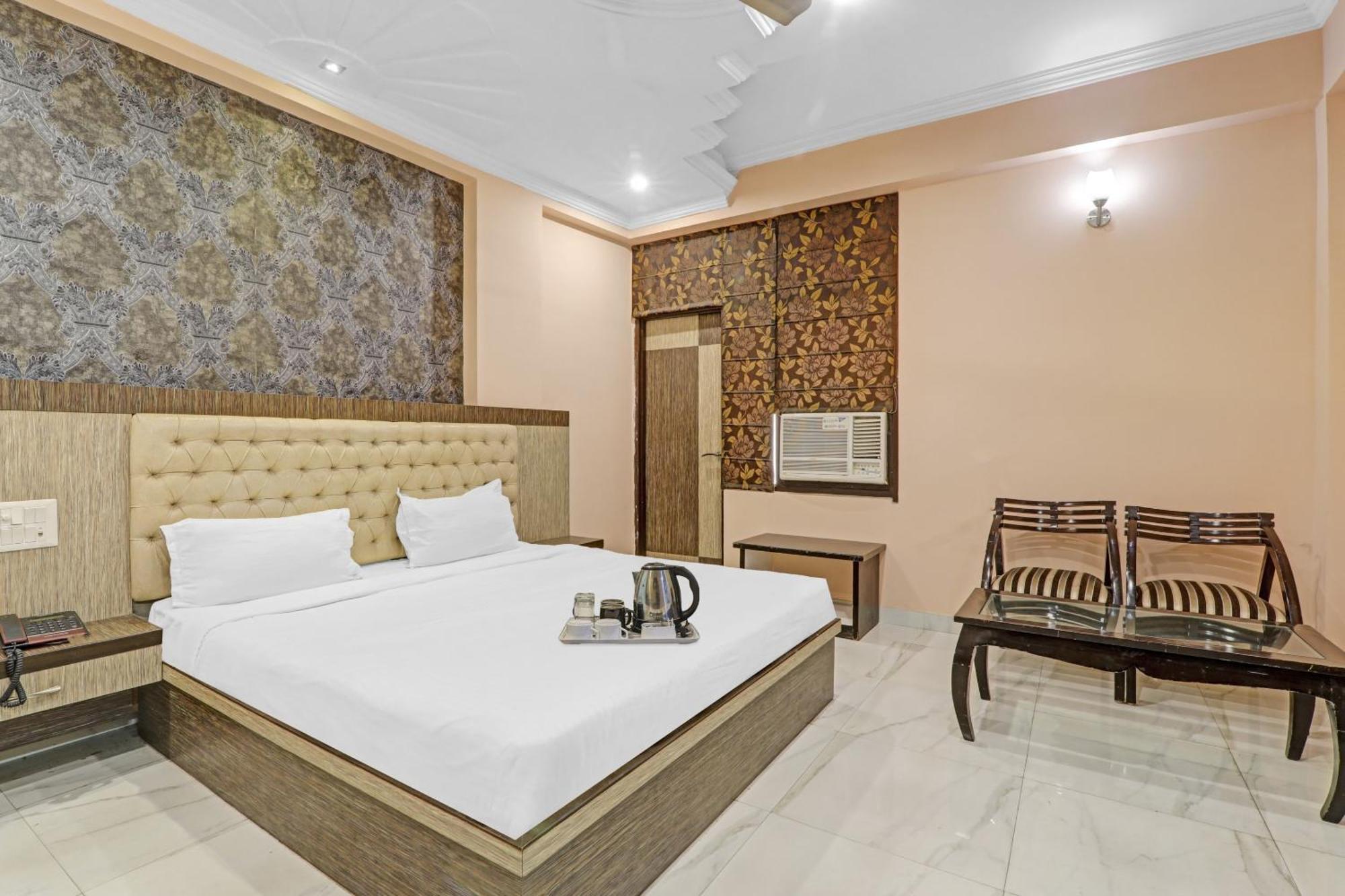 Super Capital O Townhouse Govinda Royal Hotel Kanpur Buitenkant foto