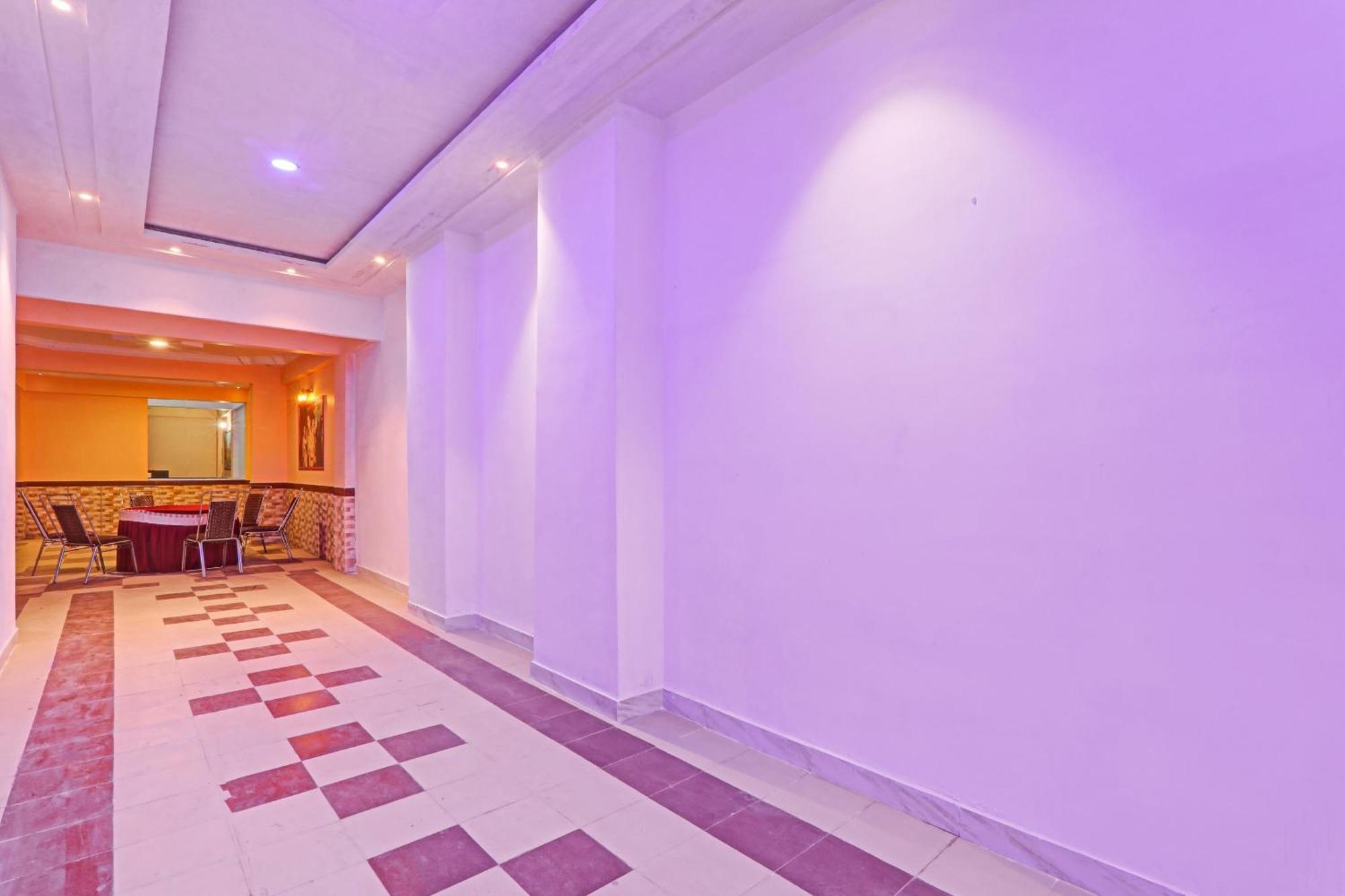 Super Capital O Townhouse Govinda Royal Hotel Kanpur Buitenkant foto